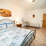 Scappo In Umbria, La Casa Nel Bosco