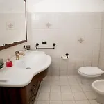 Scappo In Umbria, La Casa Nel Bosco Vila *