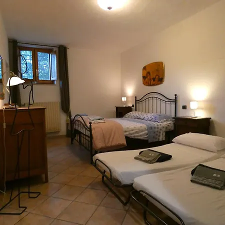 Scappo In Umbria, La Casa Nel Bosco *