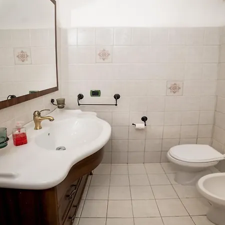 Scappo In Umbria, La Casa Nel Bosco Villa *